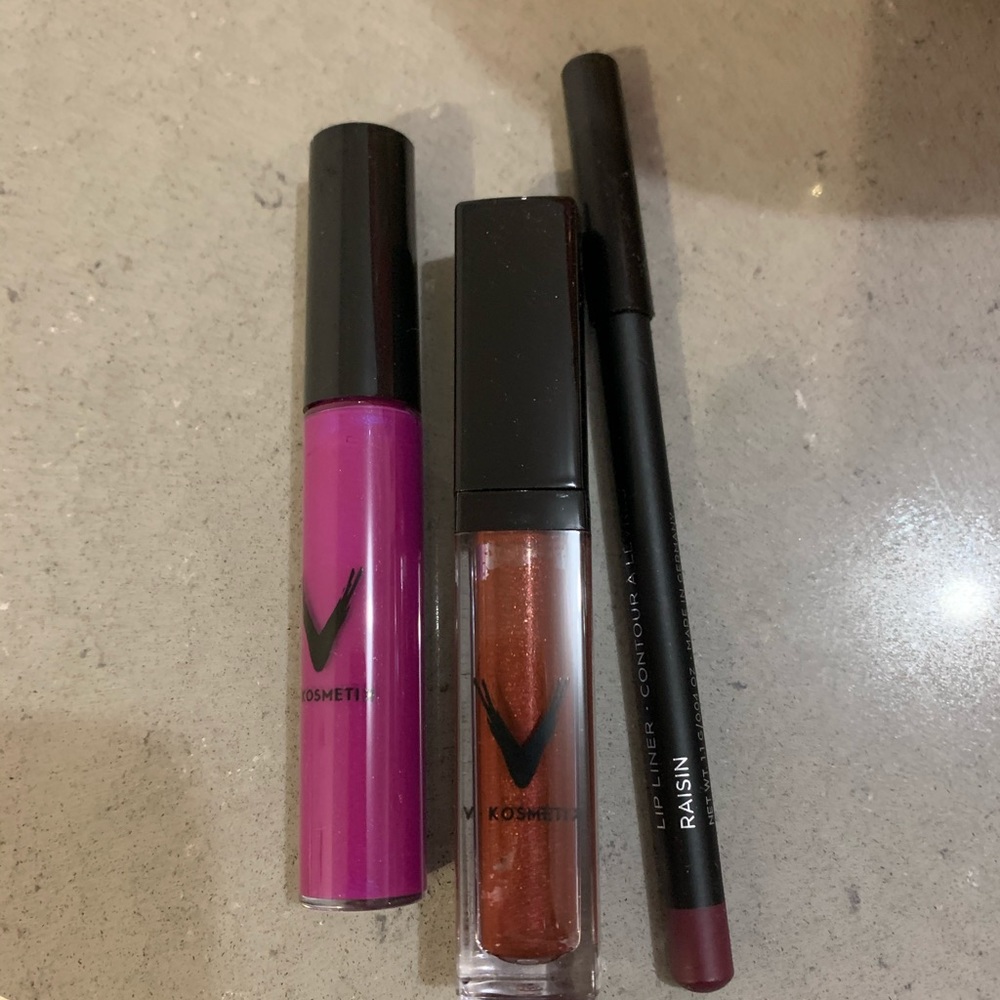 Women’s lip cosmetics